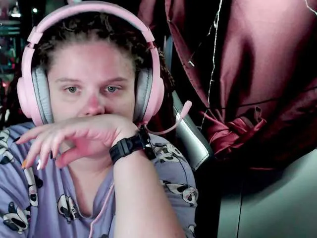 Live sex webcam photo for alicepussy #291867882