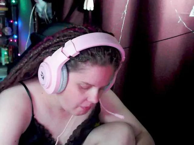 Live sex webcam photo for alicepussy #291897243