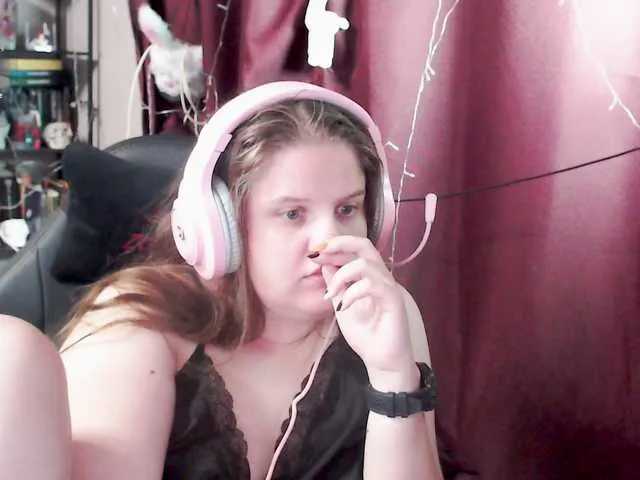 Live sex webcam photo for alicepussy #291930236