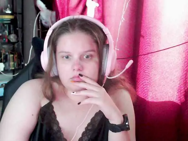 Live sex webcam photo for alicepussy #291931891