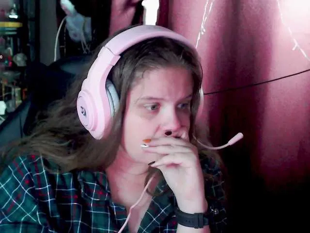 Live sex webcam photo for alicepussy #291953677