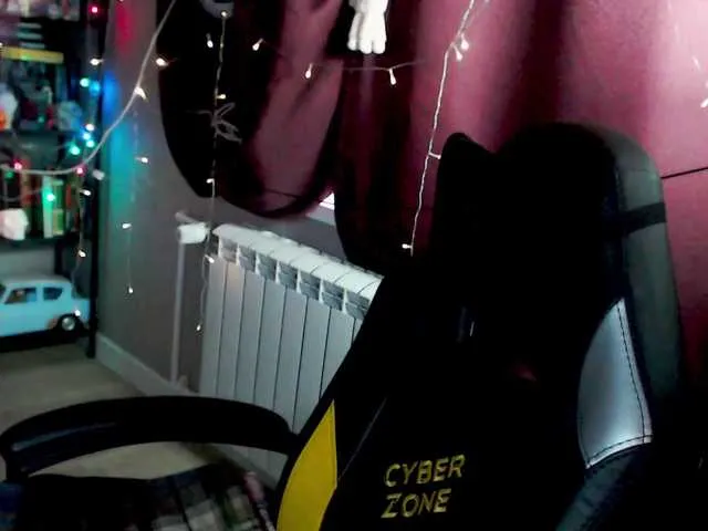 Live sex webcam photo for alicepussy #292087223