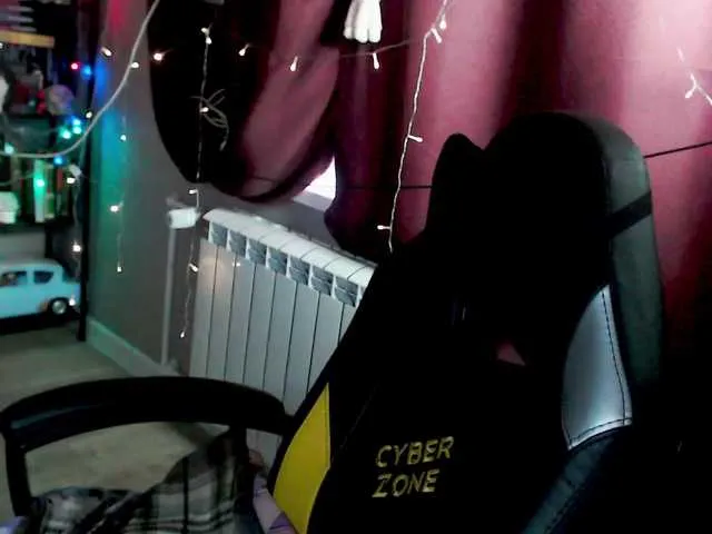 Live sex webcam photo for alicepussy #292094356