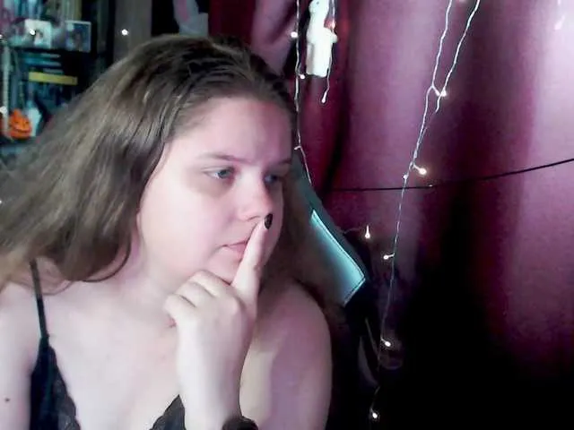 Live sex webcam photo for alicepussy #292141617