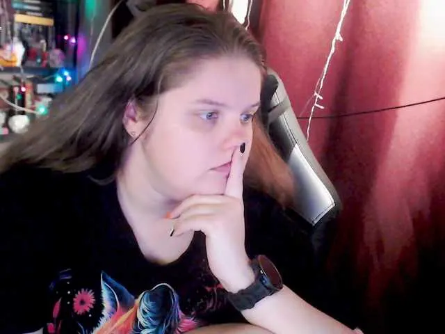 Live sex webcam photo for alicepussy #292155454