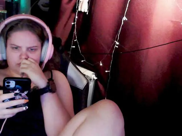 Live sex webcam photo for alicepussy #292173377