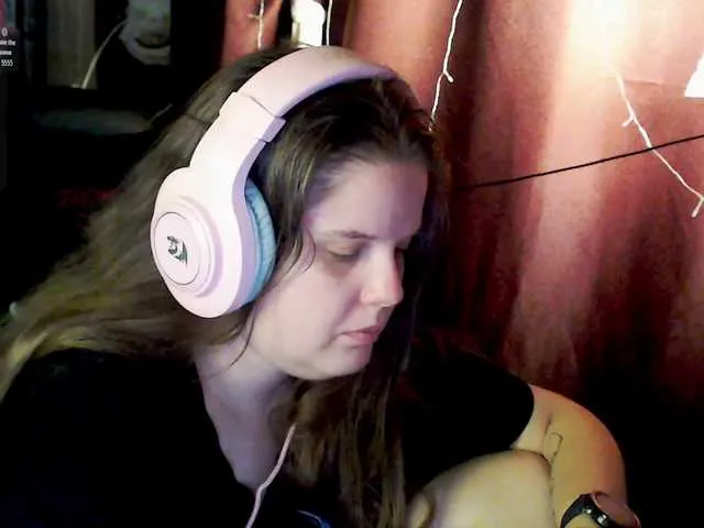 Live sex webcam photo for alicepussy #292246382