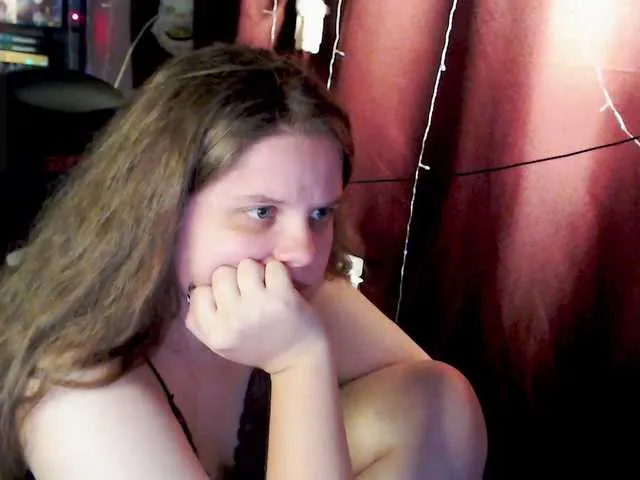 Live sex webcam photo for alicepussy #292253103