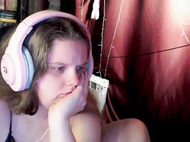 Live sex webcam photo for alicepussy #292295347