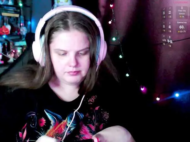 Live sex webcam photo for alicepussy #292351778