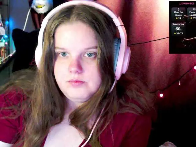 Live sex webcam photo for alicepussy #292373377