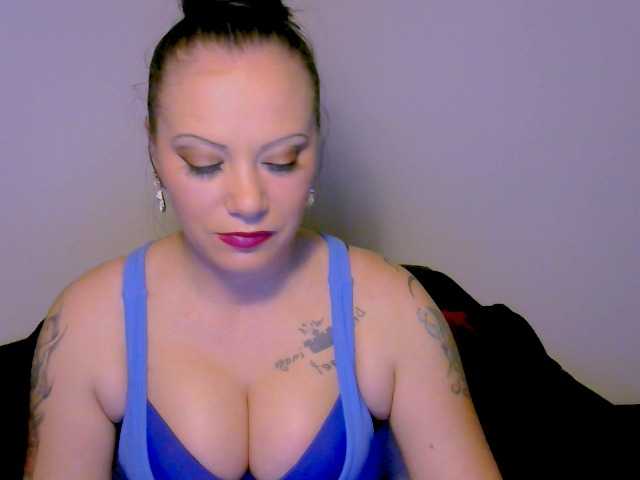 Live sex webcam photo for alicesensuel #272870577