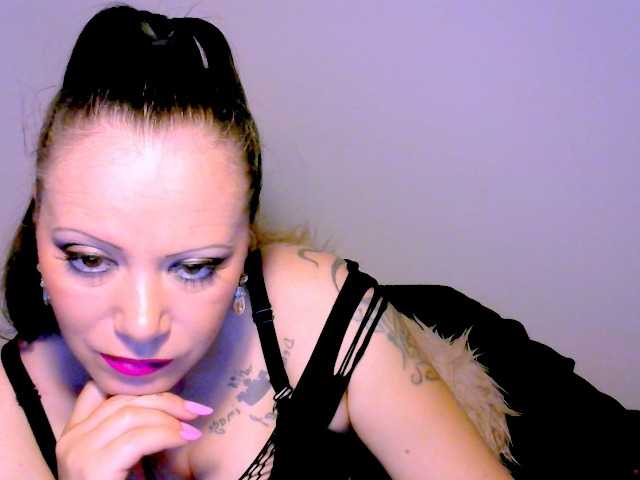 Live sex webcam photo for alicesensuel #273564223