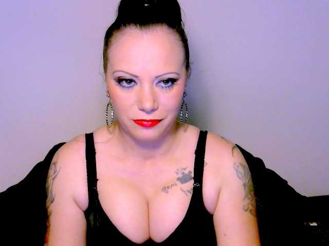 Live sex webcam photo for alicesensuel #273604573