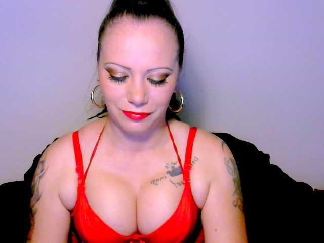 Live sex webcam photo for alicesensuel #273682408