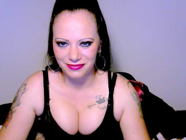 Live sex webcam photo for alicesensuel #273725663