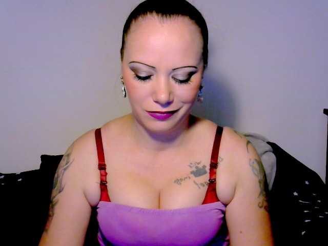 Live sex webcam photo for alicesensuel #274094440