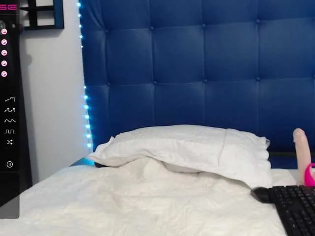 Live sex webcam photo for alicia-evanss #272947812