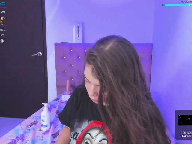 Live sex webcam photo for alicia9m #274325478