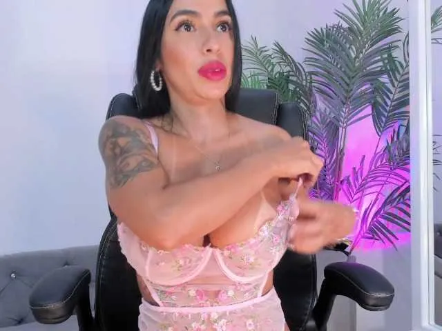 Live sex webcam photo for alina-cruz #292198502