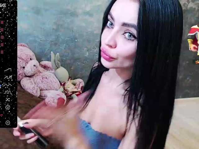 Live sex webcam photo for alinakukla787 #276689071