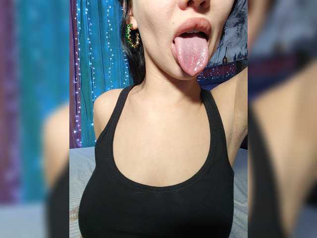 Live sex webcam photo for alinakukla787 #277368938