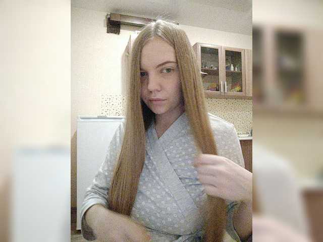 Live sex webcam photo for alisekss8 #272854595