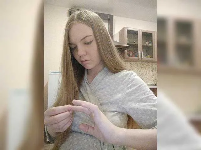 Live sex webcam photo for alisekss8 #273079259