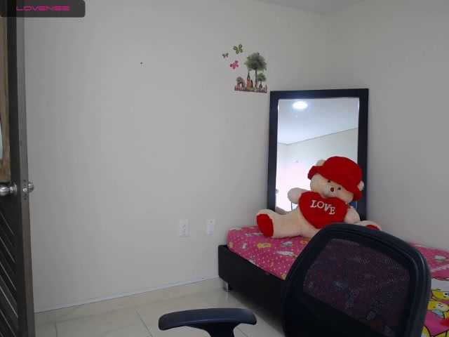 Live sex webcam photo for alisha-cute #273509382