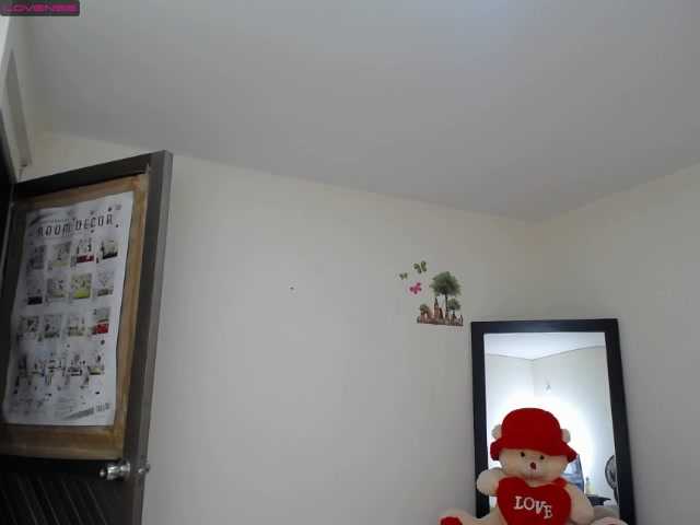 Live sex webcam photo for alisha-cute #273659760