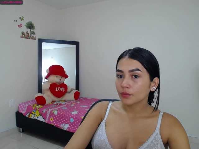 Live sex webcam photo for alisha-cute #273830407
