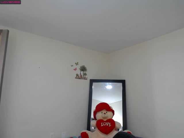 Live sex webcam photo for alisha-cute #274178948