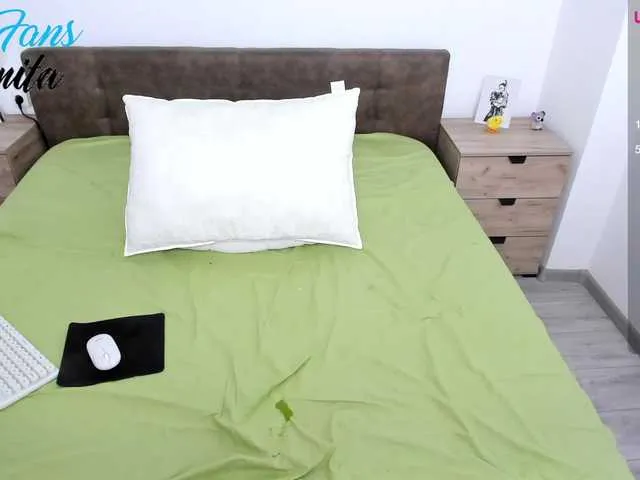 Live sex webcam photo for alisonita #272463195