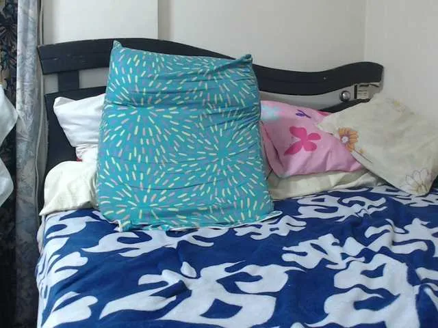 Live sex webcam photo for alisse27 #291374432