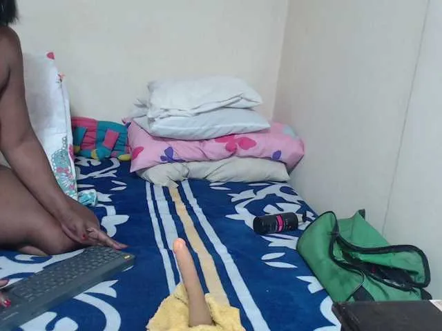 Live sex webcam photo for alisse27 #291395567