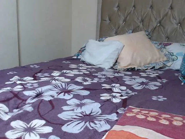 Live sex webcam photo for alisse27 #291990827