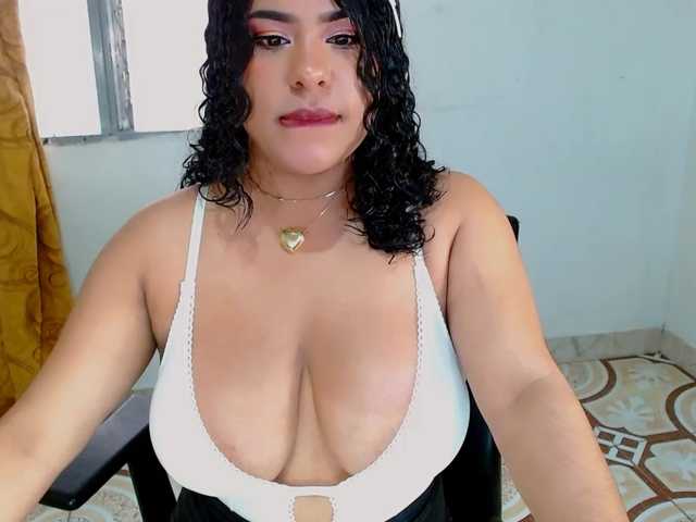 Live sex webcam photo for alissoncastro #289781998