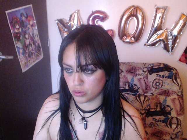 Live sex webcam photo for alizemeow #277717086