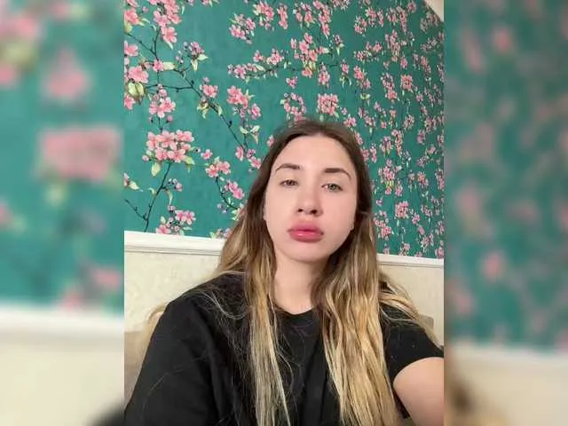 Live sex webcam photo for alizii #291258267