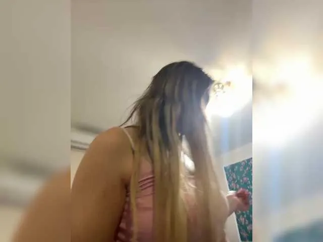 Live sex webcam photo for alizii #291287335