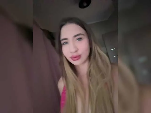 Live sex webcam photo for alizii #292080184