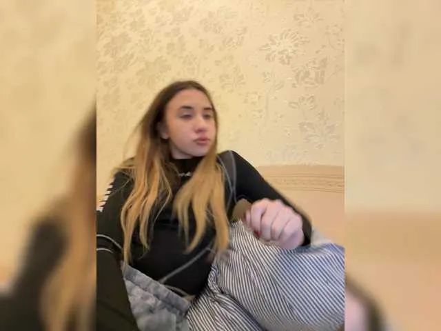 Live sex webcam photo for alizii #292386179