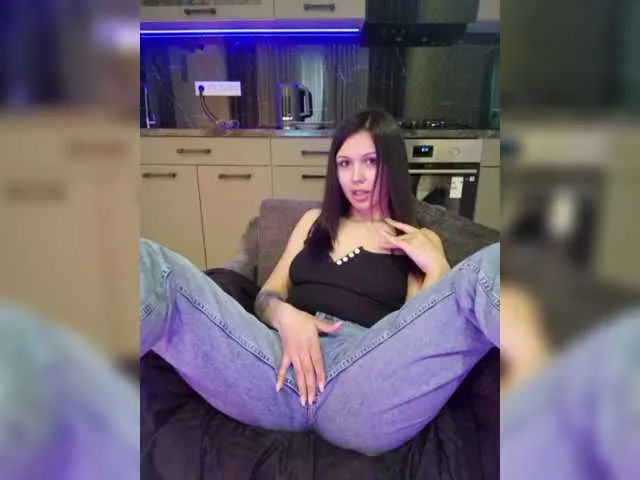 Live sex webcam photo for allianna123 #290869429