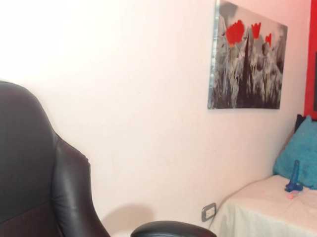 Live sex webcam photo for ally-devis #272843852