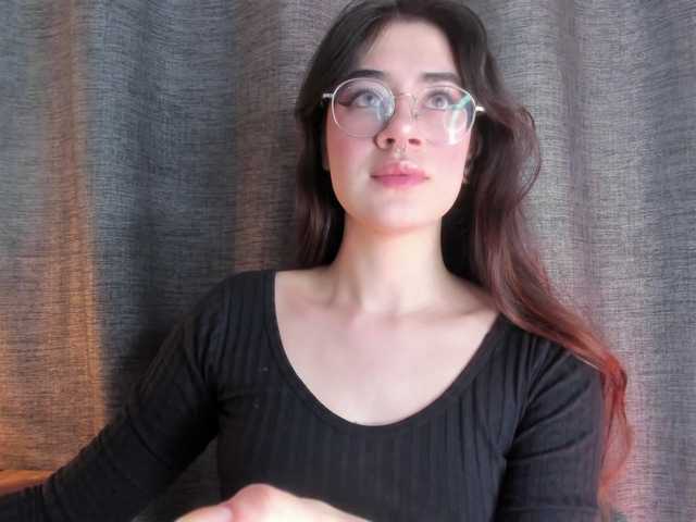 Live sex webcam photo for ally18 #276120249