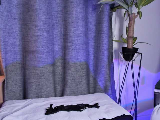 Live sex webcam photo for ally18 #276324890