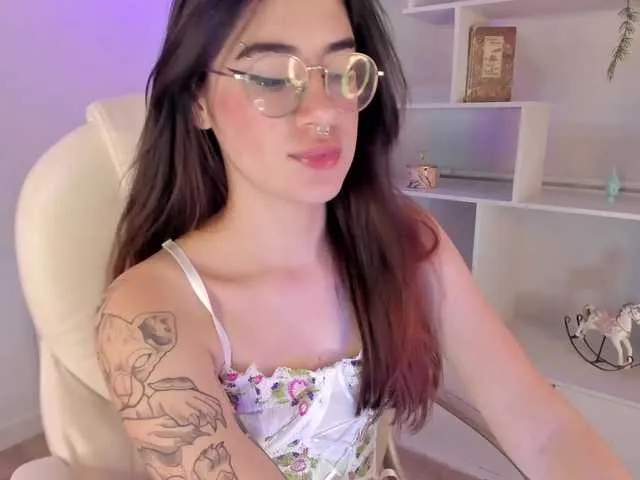 Live sex webcam photo for ally18 #276465057