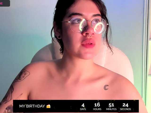 Live sex webcam photo for ally18 #277194148