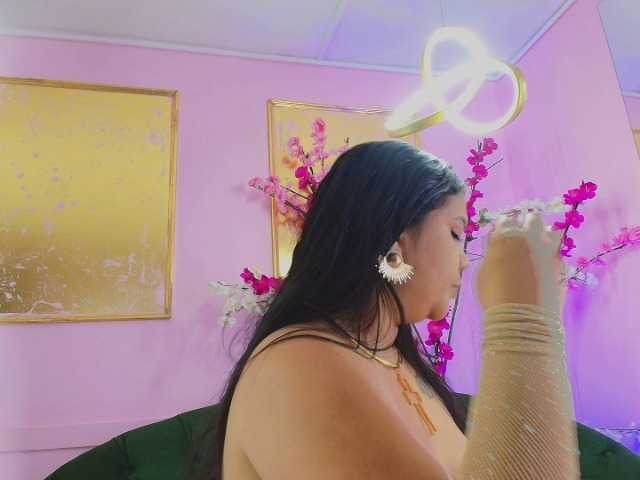 Live sex webcam photo for almendraevans #292340690