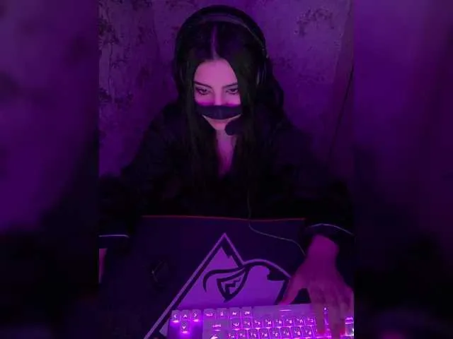 Live sex webcam photo for aloeloea #290865806